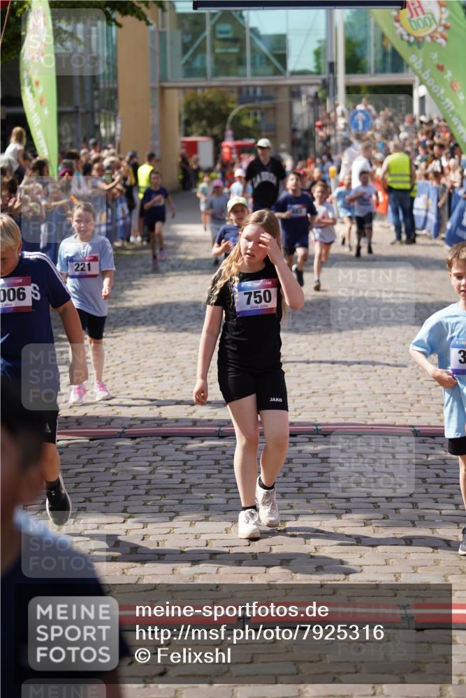 13.06.2025 - Holstenköstenlauf Felixshl http://msf.ph/oto/7925316 13.06.2025 16:23:31 Laufen 163, 221, 336, 337, 359, 483, 616, 725, 750, 870, 988, 989, 995, 1000, 1006, 1174, 1327, 1329, 1342 meine-sportfotos.de