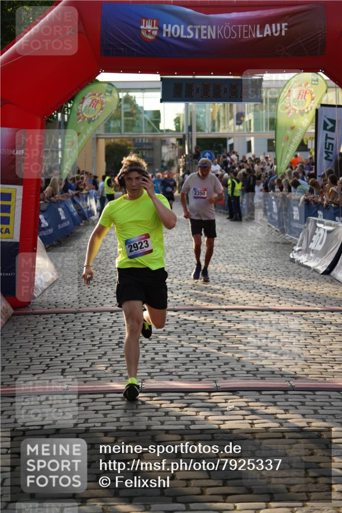 13.06.2025 - Holstenköstenlauf Felixshl http://msf.ph/oto/7925337 13.06.2025 20:07:21 Laufen 2350, 2836, 2837, 2923, 3142, 3217 meine-sportfotos.de