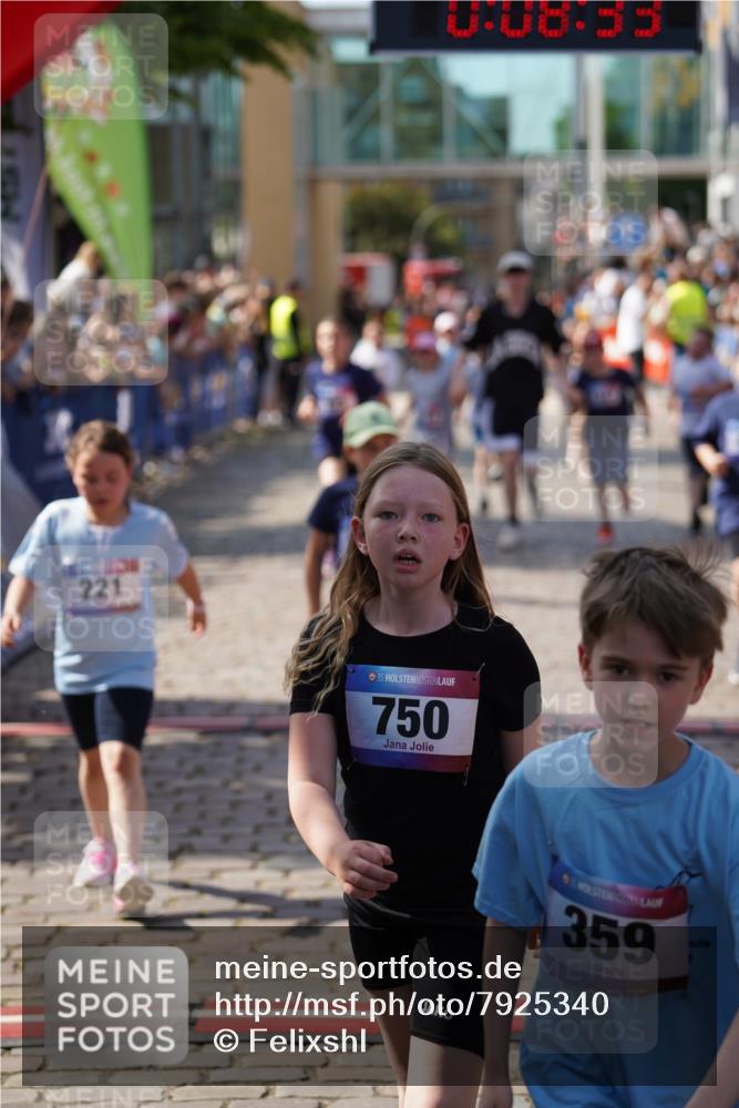 13.06.2025 - Holstenköstenlauf Felixshl http://msf.ph/oto/7925340 13.06.2025 16:23:34 Laufen 163, 221, 332, 336, 337, 359, 483, 725, 756, 879, 989, 995, 1000, 1174, 1225, 1327, 1329, 1342 meine-sportfotos.de