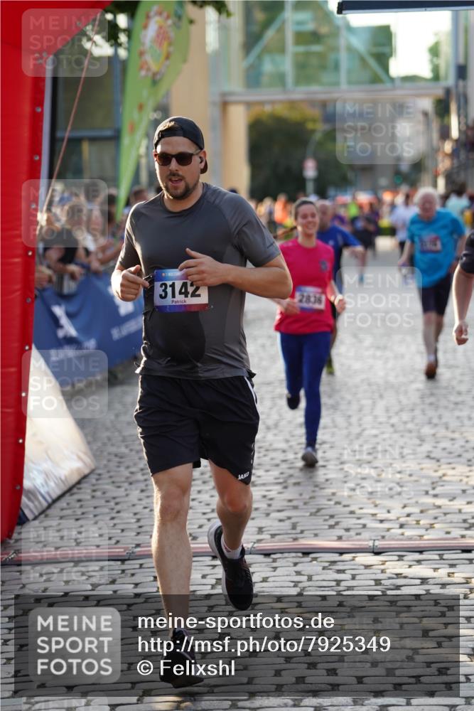13.06.2025 - Holstenköstenlauf Felixshl http://msf.ph/oto/7925349 13.06.2025 20:07:28 Laufen 2178, 2760, 2836, 2837, 3142, 3217, 3303 meine-sportfotos.de