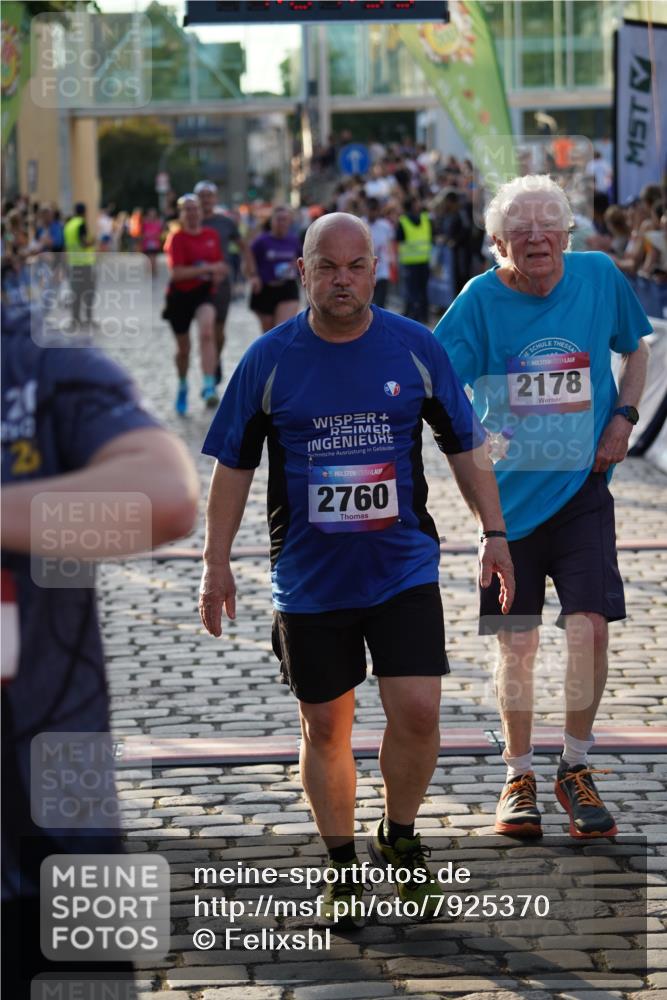 13.06.2025 - Holstenköstenlauf Felixshl http://msf.ph/oto/7925370 13.06.2025 20:07:34 Laufen 2096, 2144, 2178, 2283, 2727, 2760, 3303 meine-sportfotos.de