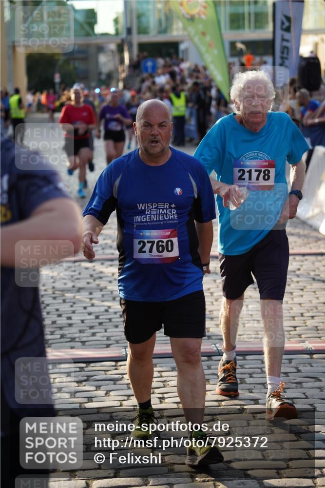 13.06.2025 - Holstenköstenlauf Felixshl http://msf.ph/oto/7925372 13.06.2025 20:07:35 Laufen 2096, 2144, 2178, 2283, 2727, 2760, 3303 meine-sportfotos.de
