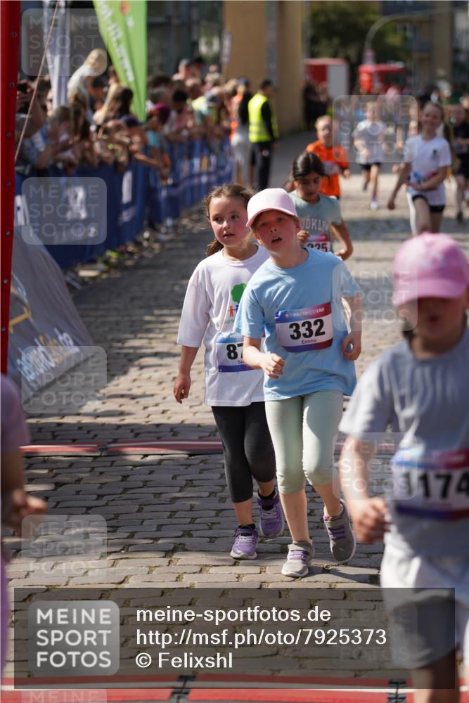 13.06.2025 - Holstenköstenlauf Felixshl http://msf.ph/oto/7925373 13.06.2025 16:23:41 Laufen 163, 332, 336, 337, 480, 727, 741, 756, 878, 879, 989, 995, 998, 1065, 1174, 1180, 1225, 1321, 1327, 1329 meine-sportfotos.de