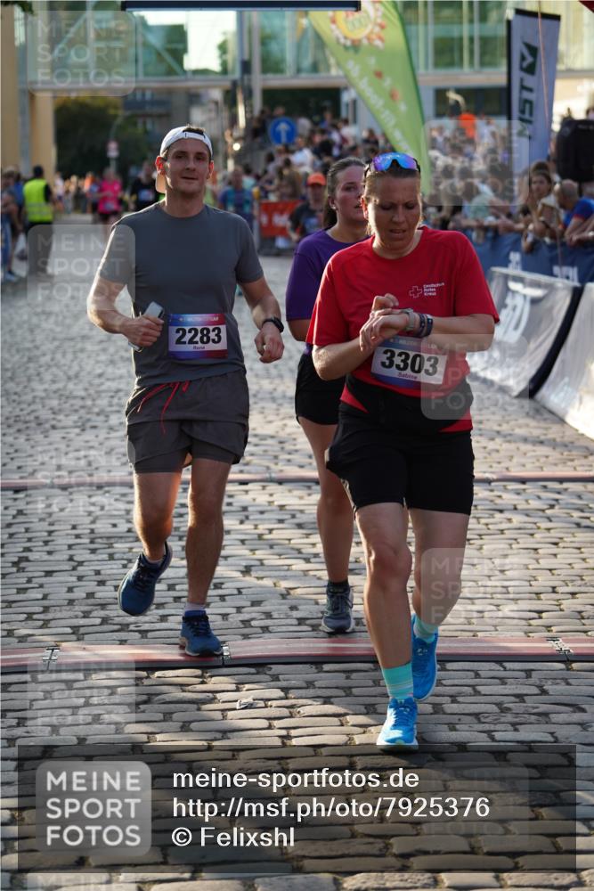 13.06.2025 - Holstenköstenlauf Felixshl http://msf.ph/oto/7925376 13.06.2025 20:07:39 Laufen 2096, 2144, 2283, 2294, 2630, 2727, 3303 meine-sportfotos.de