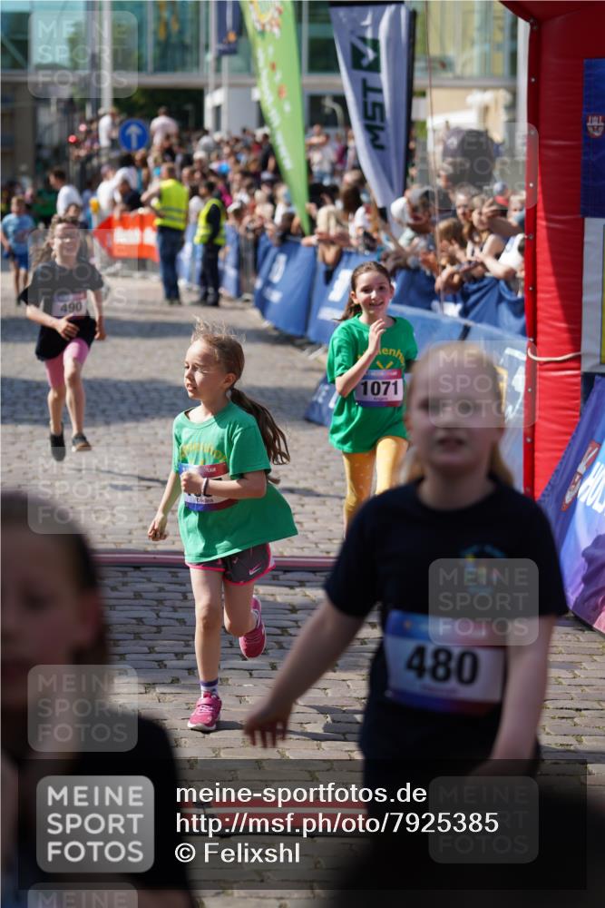 13.06.2025 - Holstenköstenlauf Felixshl http://msf.ph/oto/7925385 13.06.2025 16:23:50 Laufen 480, 490, 727, 998, 1065, 1071, 1180, 1221, 1222, 1321, 1426 meine-sportfotos.de