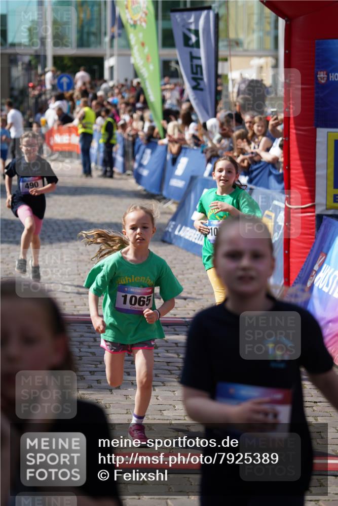 13.06.2025 - Holstenköstenlauf Felixshl http://msf.ph/oto/7925389 13.06.2025 16:23:50 Laufen 480, 490, 727, 998, 1065, 1071, 1180, 1221, 1222, 1321, 1426 meine-sportfotos.de