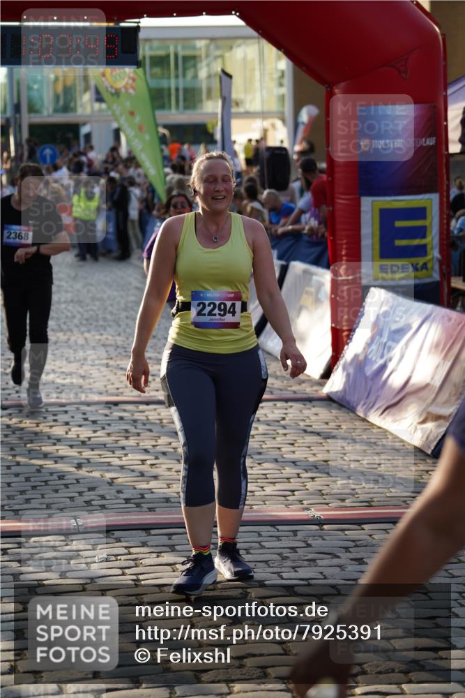13.06.2025 - Holstenköstenlauf Felixshl http://msf.ph/oto/7925391 13.06.2025 20:07:49 Laufen 2273, 2294, 2333, 2368, 2584, 2742, 3181 meine-sportfotos.de