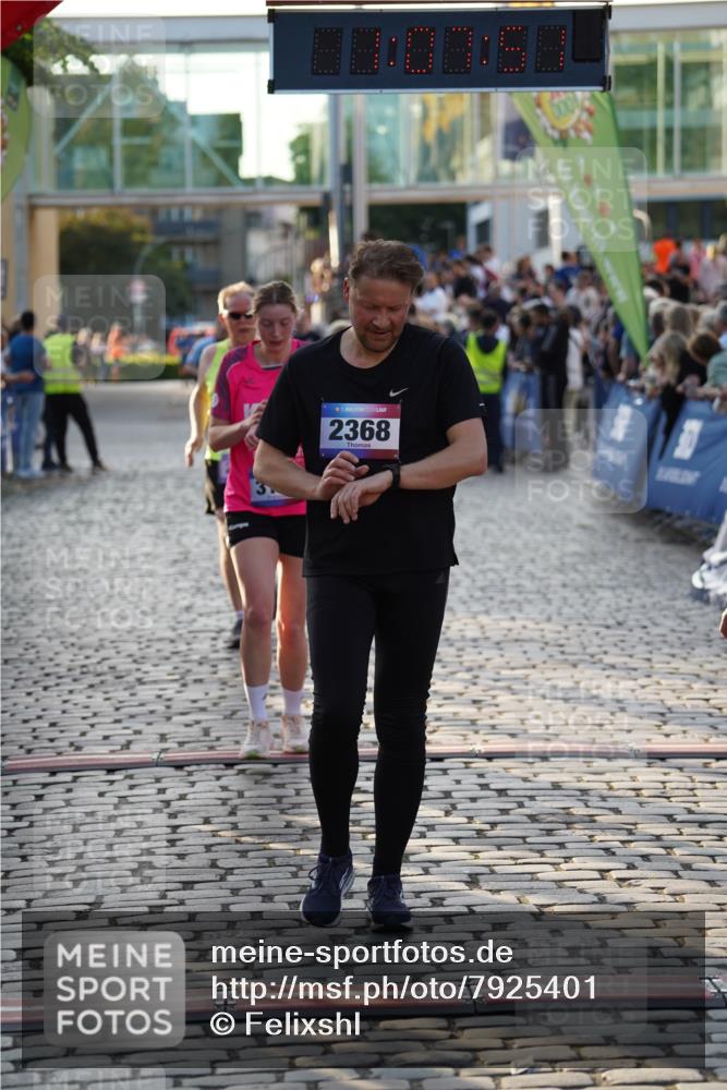 13.06.2025 - Holstenköstenlauf Felixshl http://msf.ph/oto/7925401 13.06.2025 20:07:50 Laufen 2273, 2294, 2333, 2368, 2584, 2600, 2601, 2742, 3181 meine-sportfotos.de