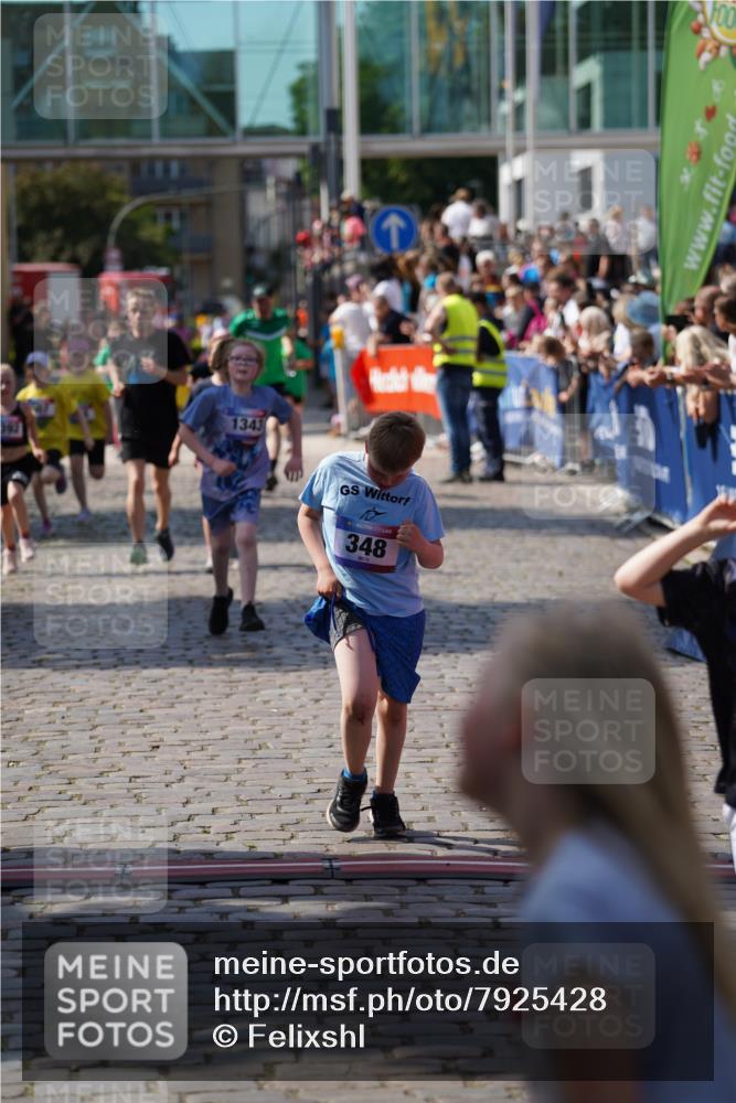 13.06.2025 - Holstenköstenlauf Felixshl http://msf.ph/oto/7925428 13.06.2025 16:23:58 Laufen 348, 478, 481, 607, 614, 1221, 1222, 1343, 1392, 1426 meine-sportfotos.de