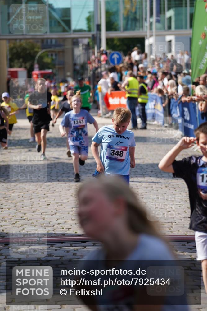 13.06.2025 - Holstenköstenlauf Felixshl http://msf.ph/oto/7925434 13.06.2025 16:23:59 Laufen 348, 478, 481, 607, 614, 1055, 1221, 1222, 1343, 1392, 1426 meine-sportfotos.de