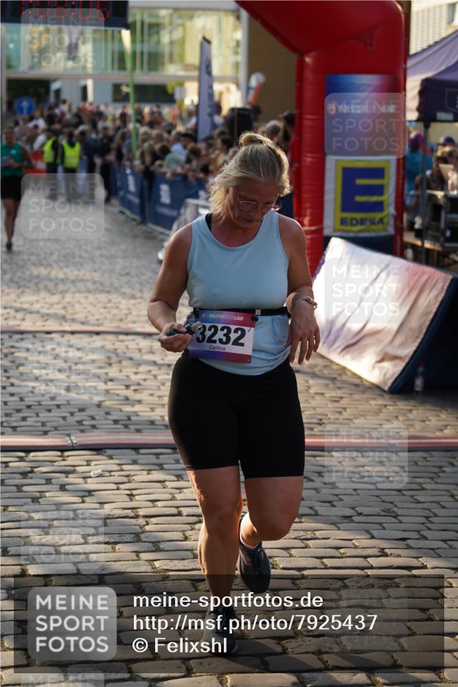 13.06.2025 - Holstenköstenlauf Felixshl http://msf.ph/oto/7925437 13.06.2025 20:08:06 Laufen 2478, 3053, 3232, 3761 meine-sportfotos.de