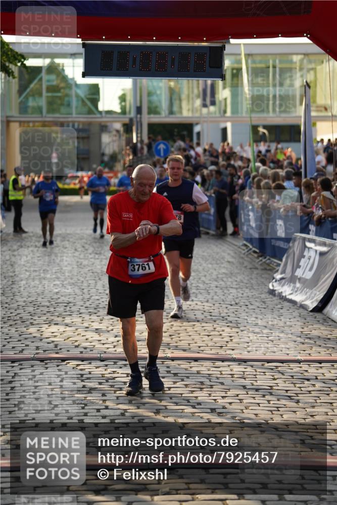 13.06.2025 - Holstenköstenlauf Felixshl http://msf.ph/oto/7925457 13.06.2025 20:08:13 Laufen 2478, 3108, 3111, 3114, 3573, 3761 meine-sportfotos.de