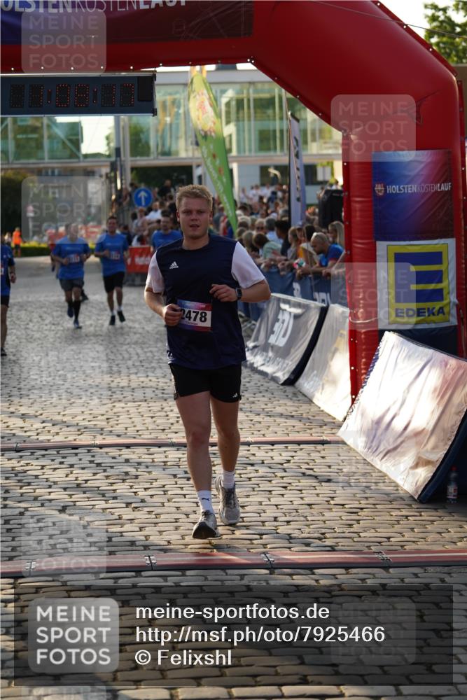 13.06.2025 - Holstenköstenlauf Felixshl http://msf.ph/oto/7925466 13.06.2025 20:08:16 Laufen 2478, 3108, 3111, 3114, 3573 meine-sportfotos.de