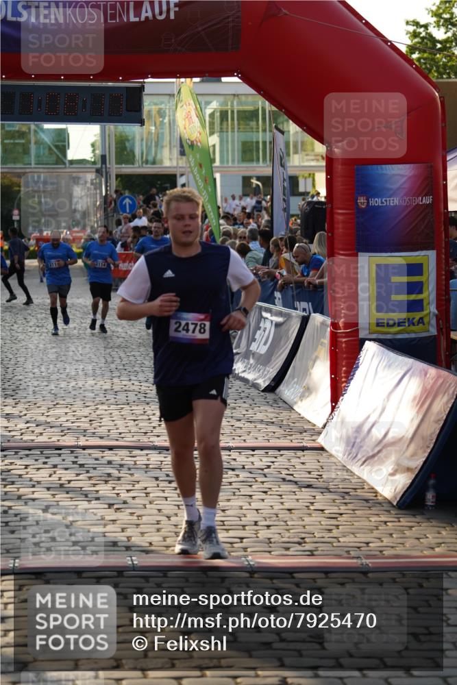 13.06.2025 - Holstenköstenlauf Felixshl http://msf.ph/oto/7925470 13.06.2025 20:08:16 Laufen 2478, 3108, 3111, 3114, 3573 meine-sportfotos.de