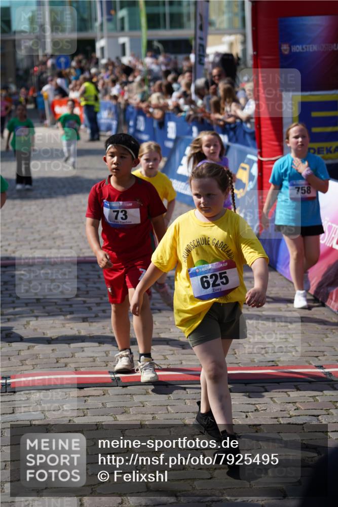13.06.2025 - Holstenköstenlauf Felixshl http://msf.ph/oto/7925495 13.06.2025 16:24:13 Laufen 65, 73, 719, 758, 1056, 1057, 1063, 1318 meine-sportfotos.de