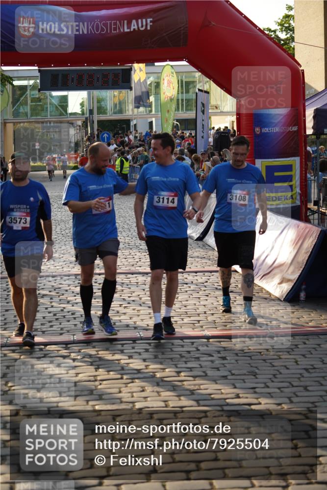 13.06.2025 - Holstenköstenlauf Felixshl http://msf.ph/oto/7925504 13.06.2025 20:08:24 Laufen 2646, 3108, 3111, 3114, 3573 meine-sportfotos.de