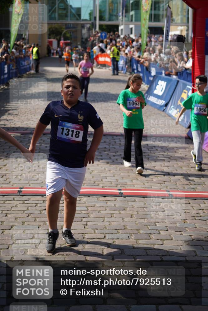 13.06.2025 - Holstenköstenlauf Felixshl http://msf.ph/oto/7925513 13.06.2025 16:24:20 Laufen 165, 719, 1056, 1063, 1318 meine-sportfotos.de