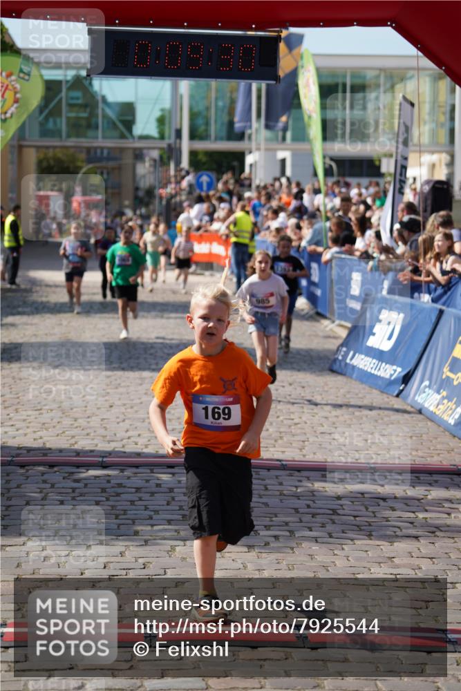 13.06.2025 - Holstenköstenlauf Felixshl http://msf.ph/oto/7925544 13.06.2025 16:24:31 Laufen 734, 738, 985, 1069, 1217, 1219, 1393, 1856, 1880 meine-sportfotos.de