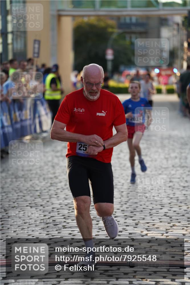 13.06.2025 - Holstenköstenlauf Felixshl http://msf.ph/oto/7925548 13.06.2025 20:08:47 Laufen 2030, 2031, 2401, 2520 meine-sportfotos.de
