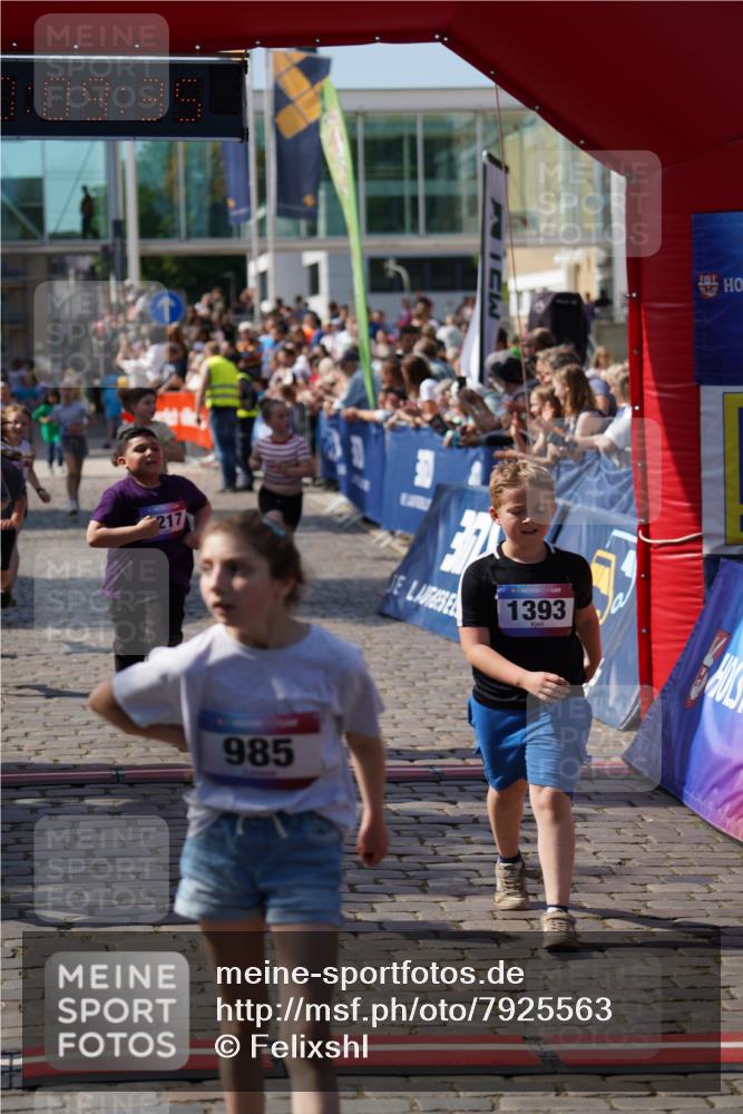 13.06.2025 - Holstenköstenlauf Felixshl http://msf.ph/oto/7925563 13.06.2025 16:24:36 Laufen 734, 738, 985, 986, 1069, 1217, 1219, 1393, 1856, 1880 meine-sportfotos.de