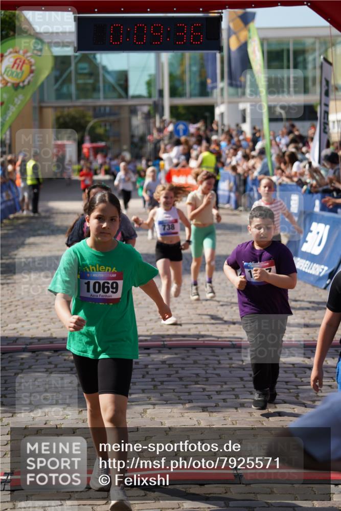 13.06.2025 - Holstenköstenlauf Felixshl http://msf.ph/oto/7925571 13.06.2025 16:24:38 Laufen 734, 738, 986, 1069, 1217, 1219, 1393, 1856, 1880 meine-sportfotos.de