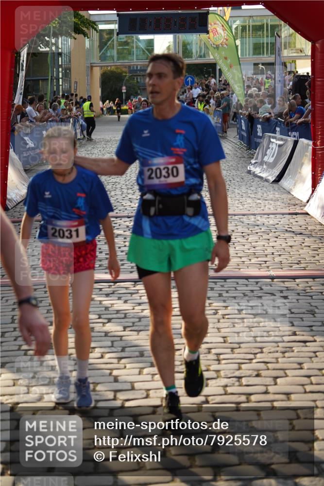 13.06.2025 - Holstenköstenlauf Felixshl http://msf.ph/oto/7925578 13.06.2025 20:08:53 Laufen 2030, 2031, 3590 meine-sportfotos.de