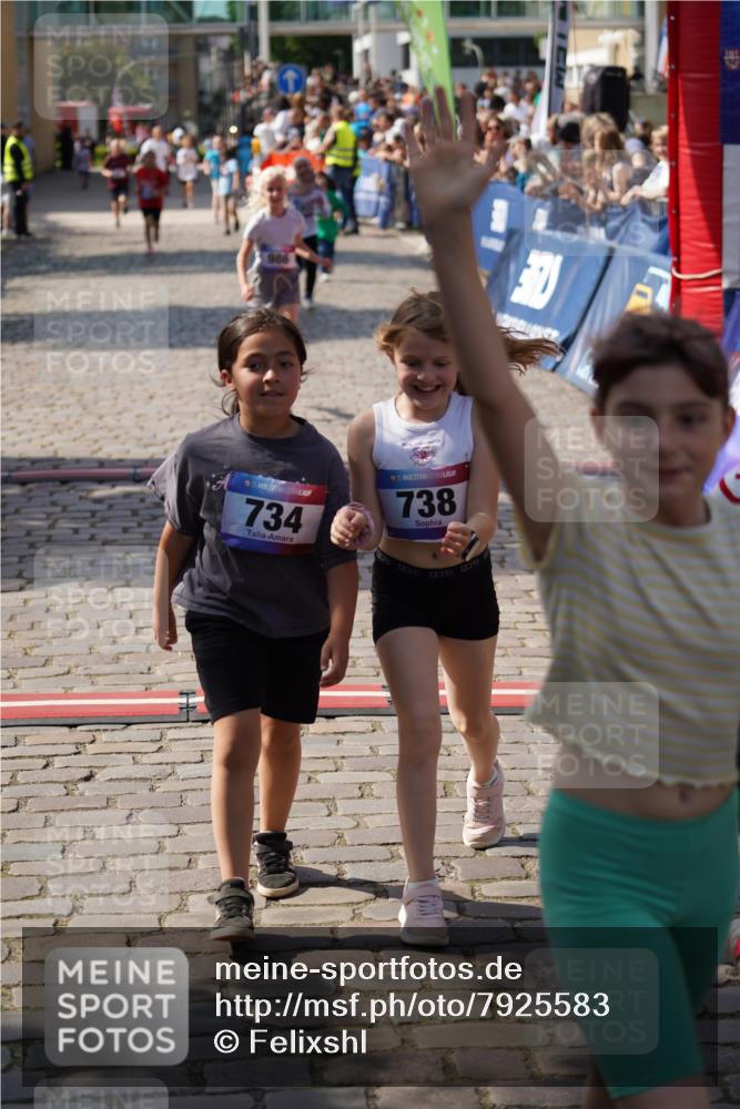 13.06.2025 - Holstenköstenlauf Felixshl http://msf.ph/oto/7925583 13.06.2025 16:24:42 Laufen 734, 738, 986, 1053, 1856, 1880 meine-sportfotos.de