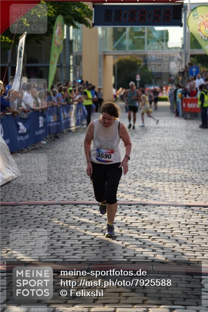 13.06.2025 - Holstenköstenlauf Felixshl http://msf.ph/oto/7925588 13.06.2025 20:08:58 Laufen 3590 meine-sportfotos.de