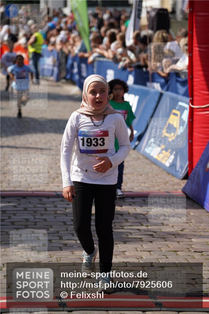13.06.2025 - Holstenköstenlauf Felixshl http://msf.ph/oto/7925606 13.06.2025 16:24:49 Laufen 9, 331, 740, 755, 1053, 1181, 1231, 1232 meine-sportfotos.de