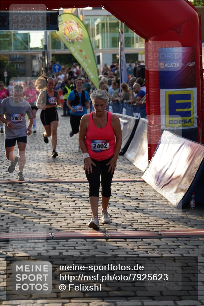 13.06.2025 - Holstenköstenlauf Felixshl http://msf.ph/oto/7925623 13.06.2025 20:09:20 Laufen 2070, 2212, 2240, 2242, 2402, 2805, 3176, 3179 meine-sportfotos.de