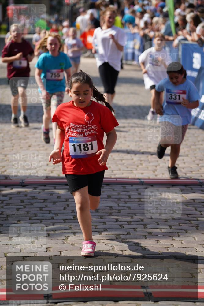 13.06.2025 - Holstenköstenlauf Felixshl http://msf.ph/oto/7925624 13.06.2025 16:24:52 Laufen 9, 331, 740, 755, 1053, 1181, 1231, 1232 meine-sportfotos.de
