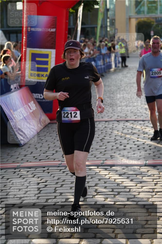 13.06.2025 - Holstenköstenlauf Felixshl http://msf.ph/oto/7925631 13.06.2025 20:09:21 Laufen 2212, 2240, 2242, 2805, 3176, 3179 meine-sportfotos.de