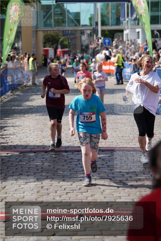13.06.2025 - Holstenköstenlauf Felixshl http://msf.ph/oto/7925636 13.06.2025 16:24:55 Laufen 9, 85, 331, 740, 755, 873, 1181, 1231, 1232 meine-sportfotos.de