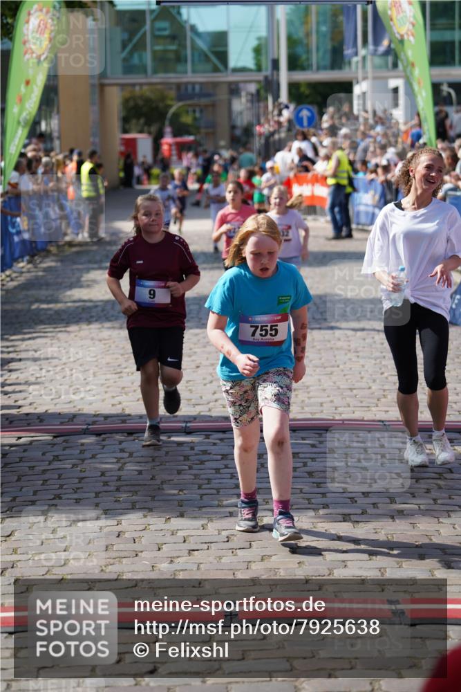 13.06.2025 - Holstenköstenlauf Felixshl http://msf.ph/oto/7925638 13.06.2025 16:24:55 Laufen 9, 85, 331, 740, 755, 873, 1181, 1231, 1232 meine-sportfotos.de