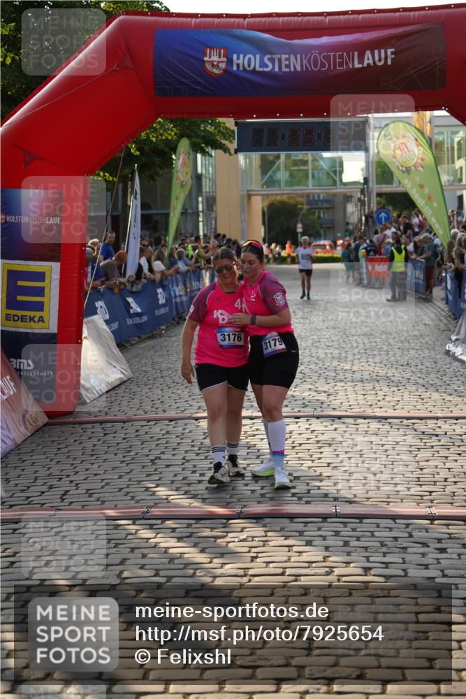 13.06.2025 - Holstenköstenlauf Felixshl http://msf.ph/oto/7925654 13.06.2025 20:09:27 Laufen 3176, 3179 meine-sportfotos.de