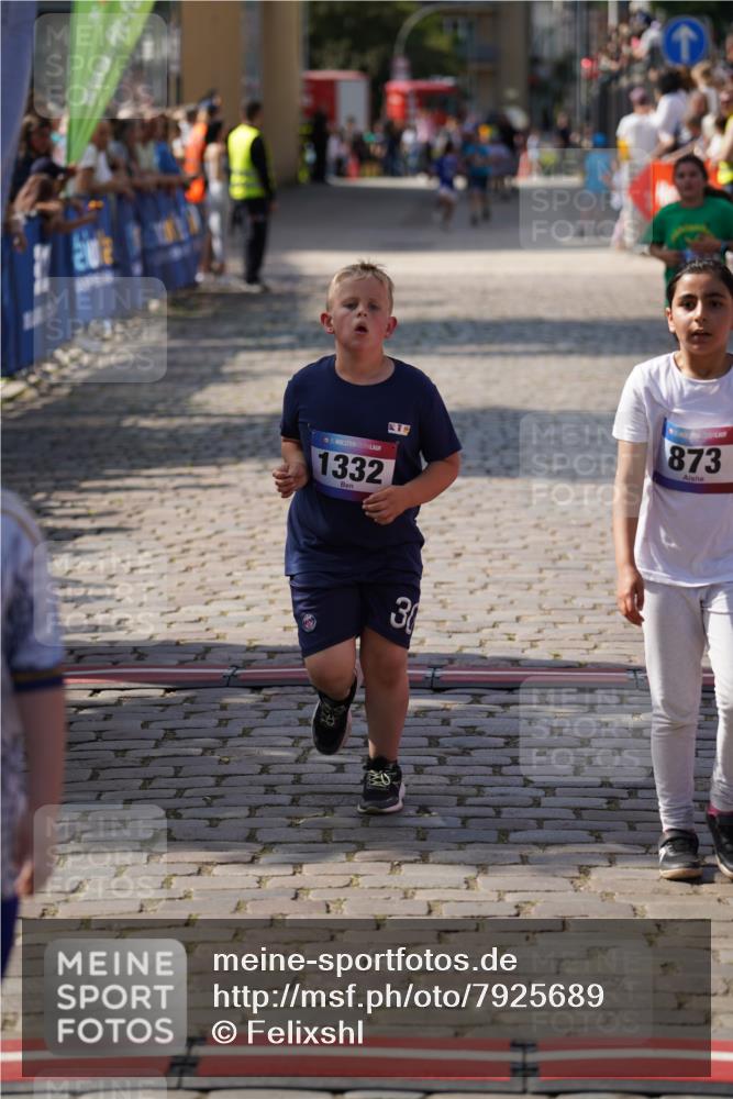 13.06.2025 - Holstenköstenlauf Felixshl http://msf.ph/oto/7925689 13.06.2025 16:25:04 Laufen 85, 338, 346, 873, 1067, 1068, 1332 meine-sportfotos.de