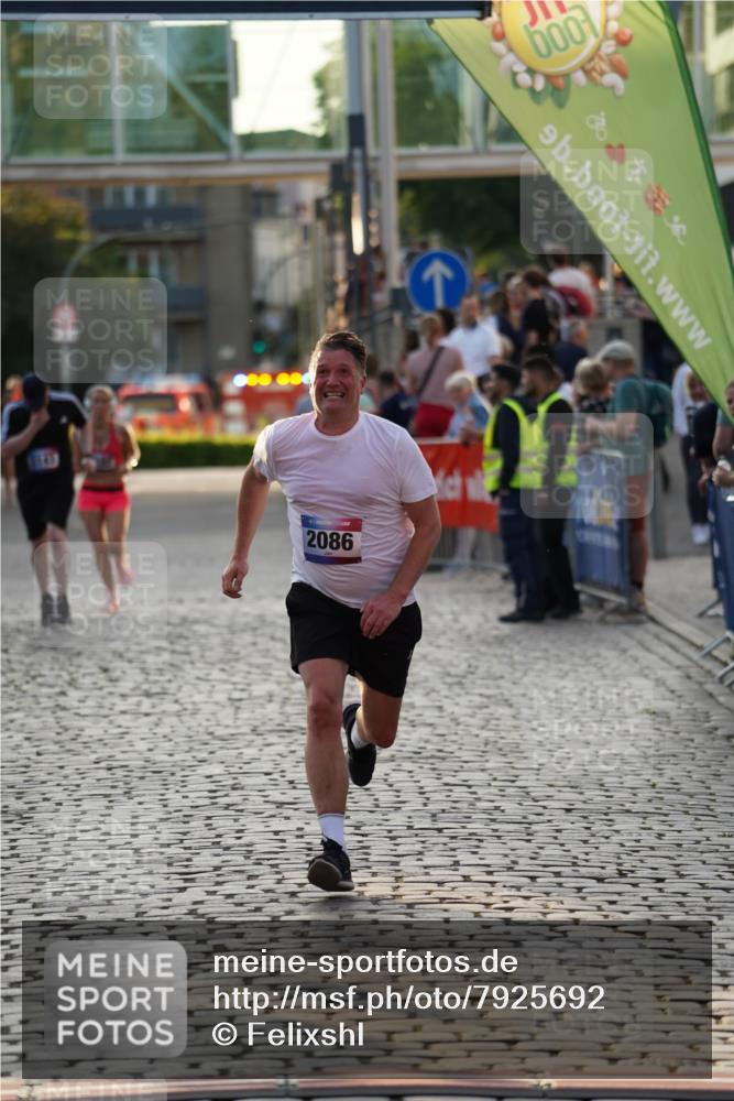 13.06.2025 - Holstenköstenlauf Felixshl http://msf.ph/oto/7925692 13.06.2025 20:09:56 Laufen 2086, 3143 meine-sportfotos.de