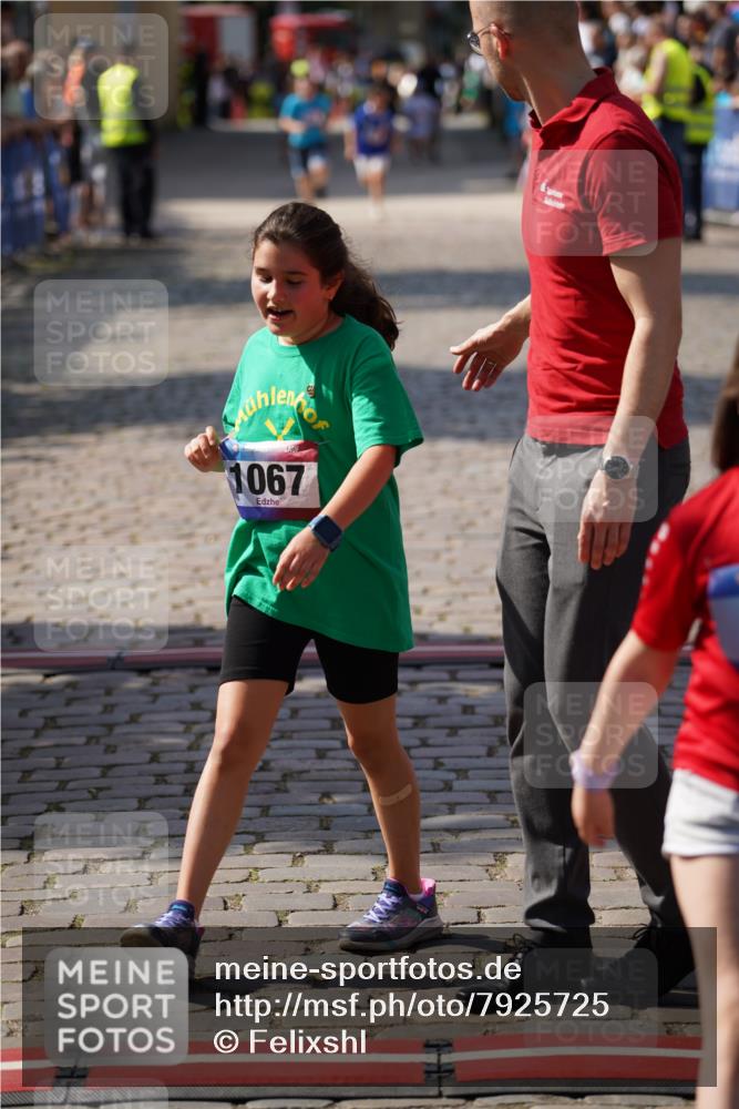 13.06.2025 - Holstenköstenlauf Felixshl http://msf.ph/oto/7925725 13.06.2025 16:25:10 Laufen 346, 1067, 1068 meine-sportfotos.de