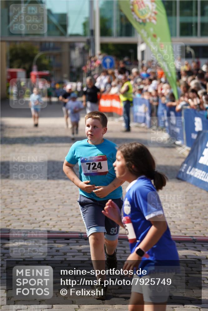 13.06.2025 - Holstenköstenlauf Felixshl http://msf.ph/oto/7925749 13.06.2025 16:25:21 Laufen 724, 736, 1002 meine-sportfotos.de
