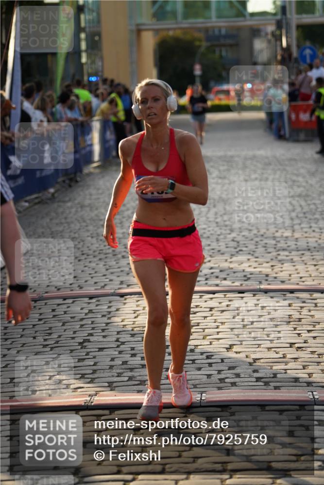 13.06.2025 - Holstenköstenlauf Felixshl http://msf.ph/oto/7925759 13.06.2025 20:10:08 Laufen 2182, 2441, 3143 meine-sportfotos.de