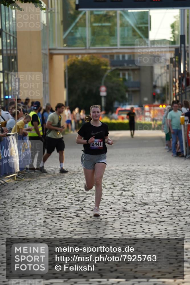 13.06.2025 - Holstenköstenlauf Felixshl http://msf.ph/oto/7925763 13.06.2025 20:10:13 Laufen 2441 meine-sportfotos.de