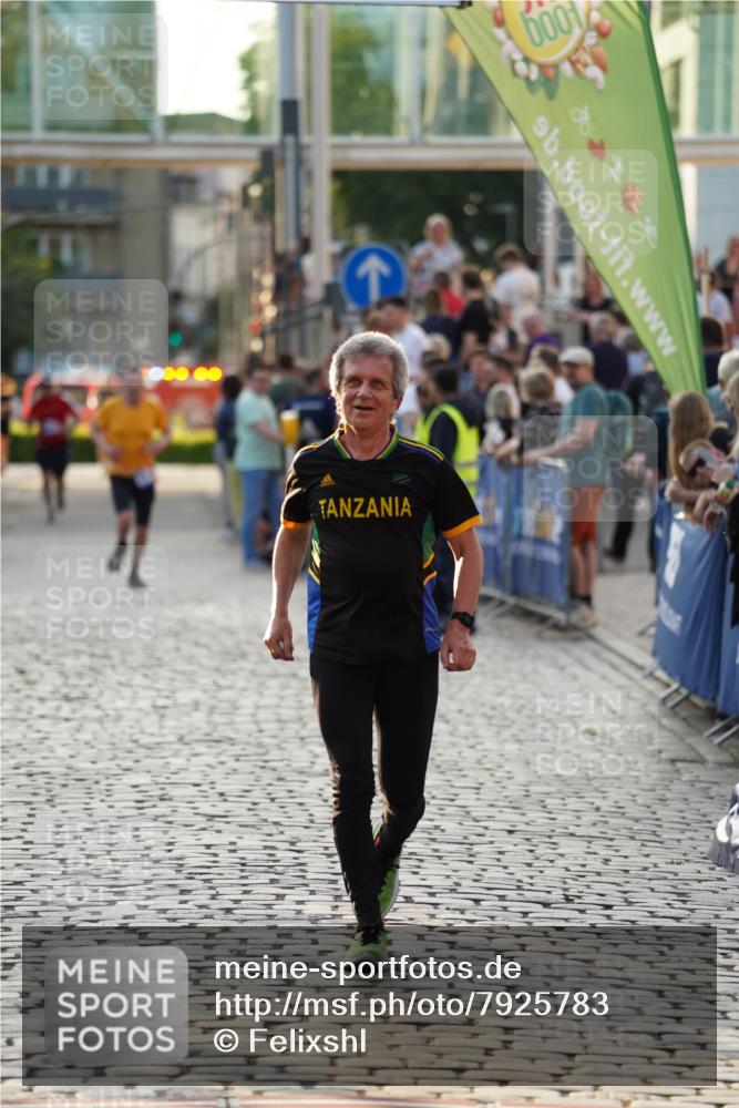 13.06.2025 - Holstenköstenlauf Felixshl http://msf.ph/oto/7925783 13.06.2025 20:10:37 Laufen 2516 meine-sportfotos.de