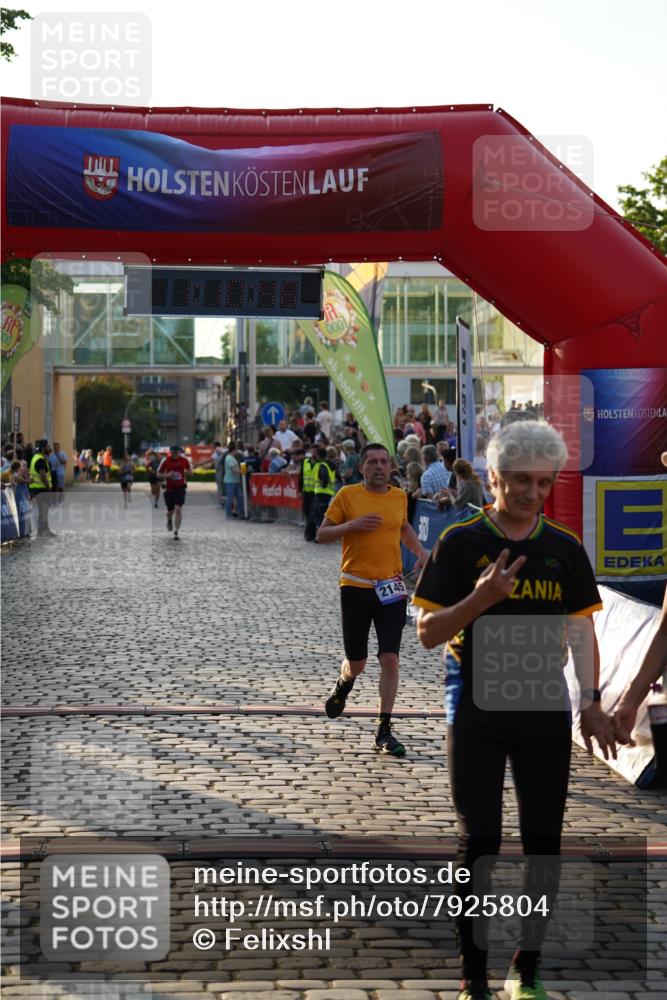 13.06.2025 - Holstenköstenlauf Felixshl http://msf.ph/oto/7925804 13.06.2025 20:10:47 Laufen 2145, 2554 meine-sportfotos.de