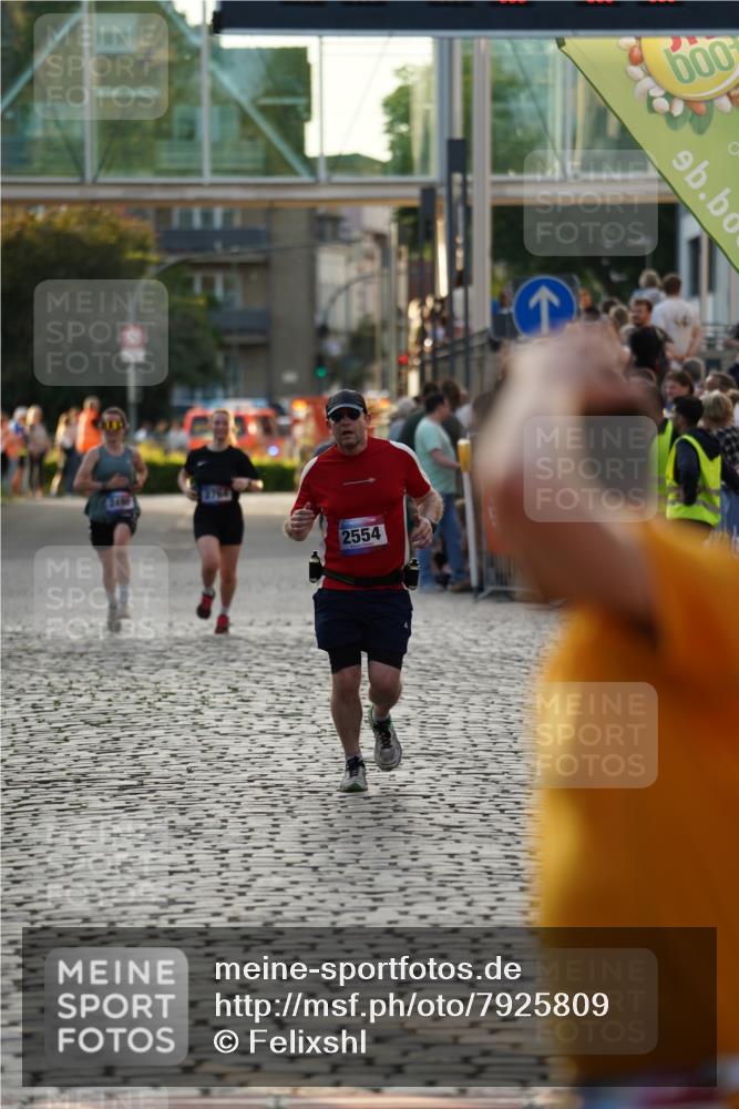 13.06.2025 - Holstenköstenlauf Felixshl http://msf.ph/oto/7925809 13.06.2025 20:10:51 Laufen 2490, 2554, 2764 meine-sportfotos.de