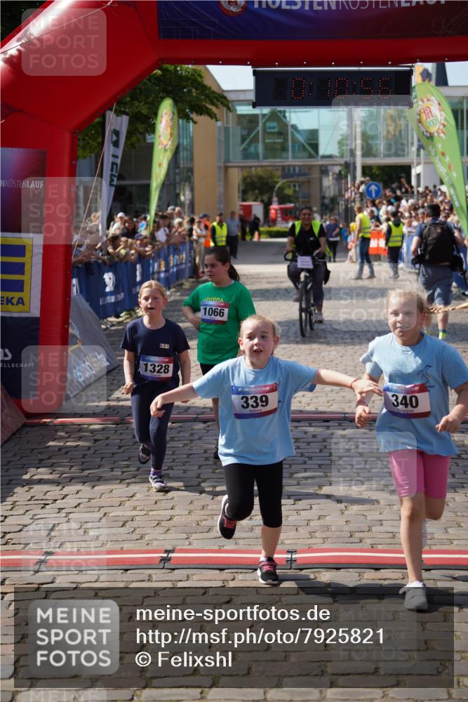 13.06.2025 - Holstenköstenlauf Felixshl http://msf.ph/oto/7925821 13.06.2025 16:25:57 Laufen 339, 340, 1066, 1328 meine-sportfotos.de