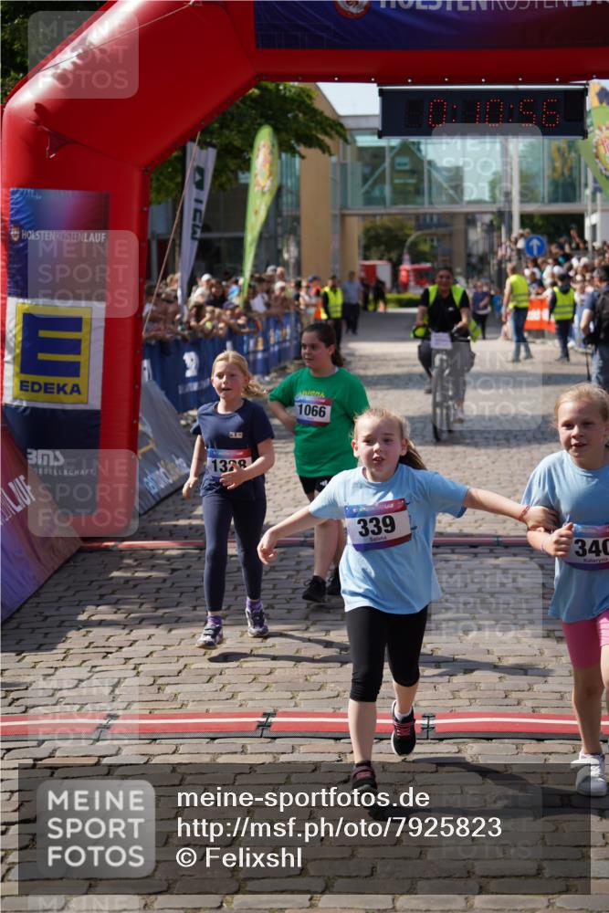 13.06.2025 - Holstenköstenlauf Felixshl http://msf.ph/oto/7925823 13.06.2025 16:25:57 Laufen 339, 340, 1066, 1328 meine-sportfotos.de
