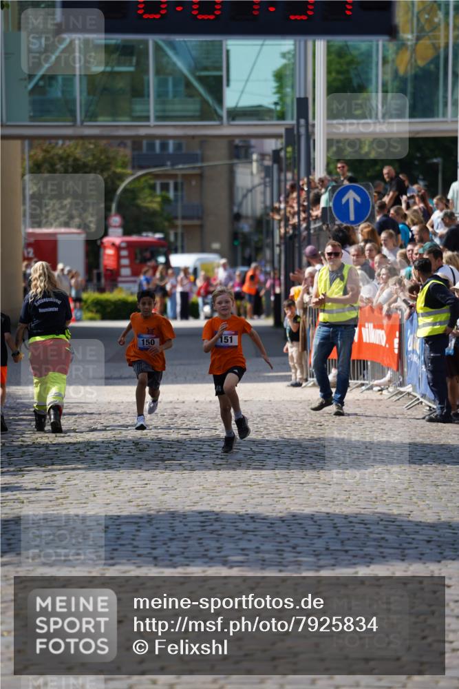 13.06.2025 - Holstenköstenlauf Felixshl http://msf.ph/oto/7925834 13.06.2025 16:35:05 Laufen 150, 151 meine-sportfotos.de