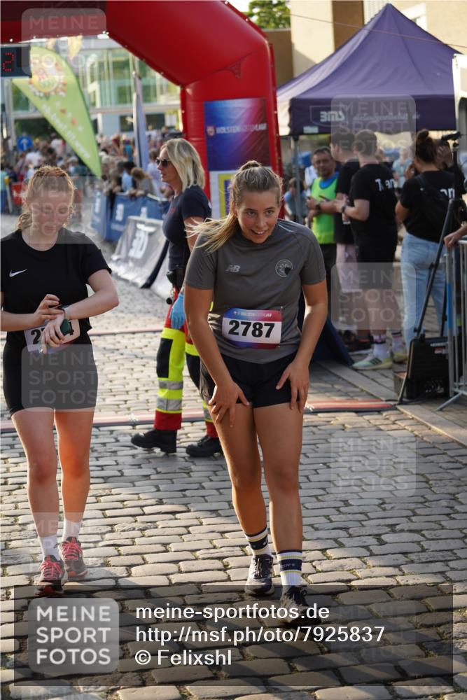 13.06.2025 - Holstenköstenlauf Felixshl http://msf.ph/oto/7925837 13.06.2025 20:11:01 Laufen 2490, 2764 meine-sportfotos.de