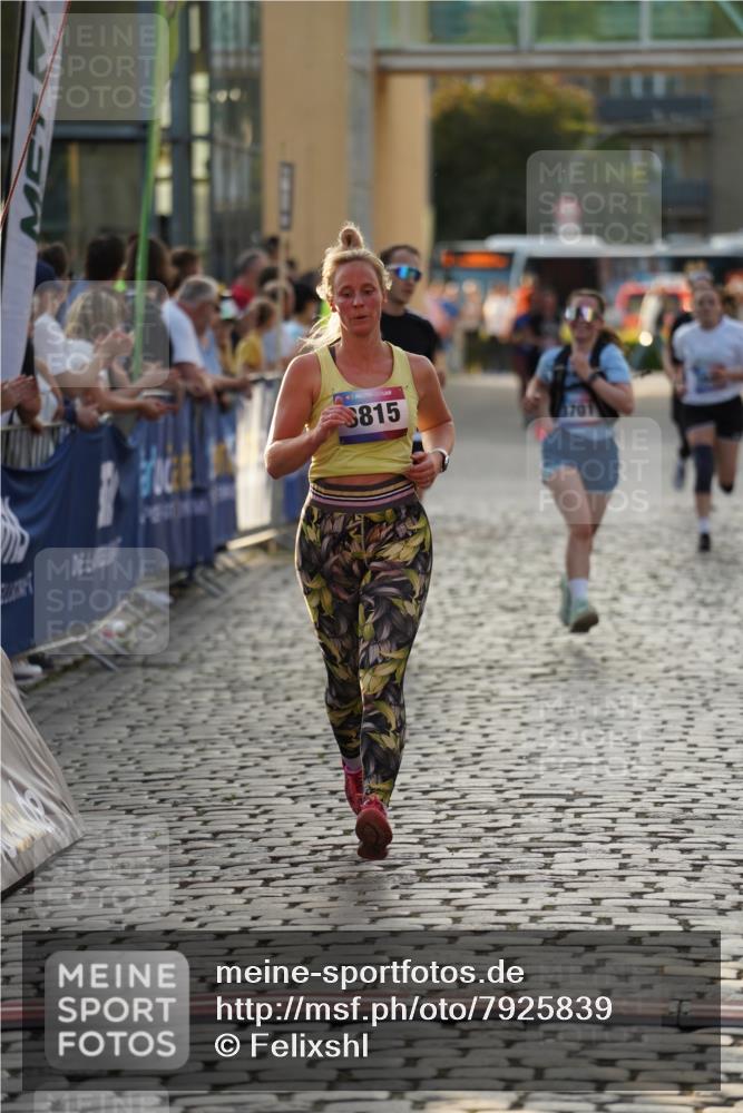 13.06.2025 - Holstenköstenlauf Felixshl http://msf.ph/oto/7925839 13.06.2025 20:11:26 Laufen 3701, 3702, 3815, 3941 meine-sportfotos.de