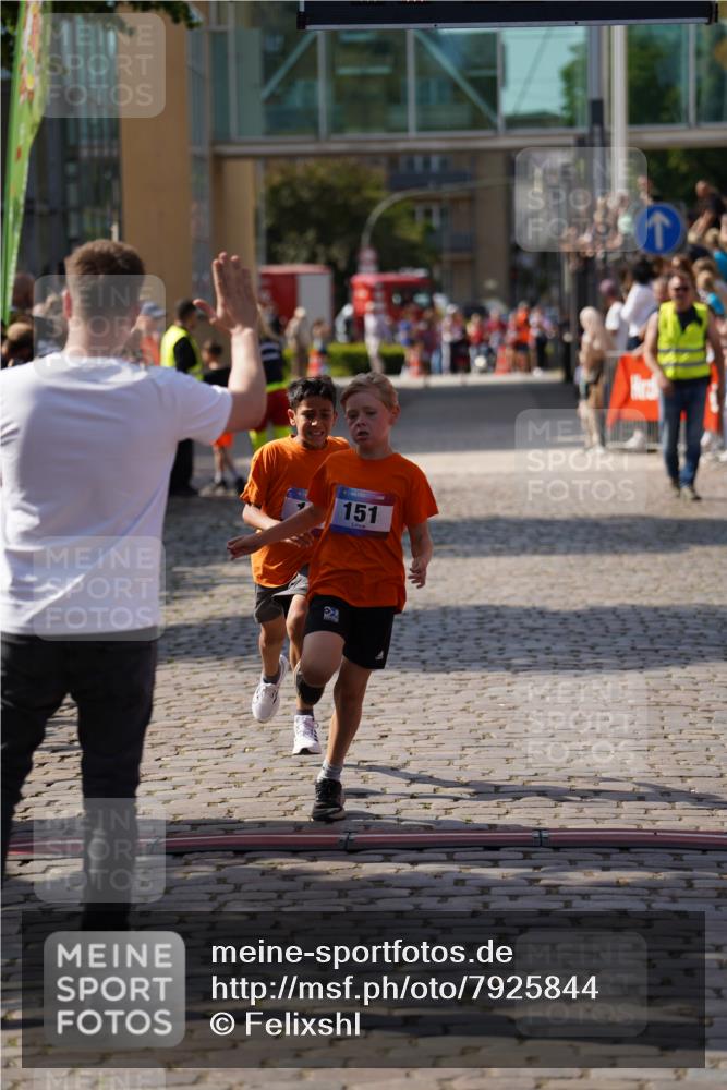 13.06.2025 - Holstenköstenlauf Felixshl http://msf.ph/oto/7925844 13.06.2025 16:35:08 Laufen 150, 151 meine-sportfotos.de